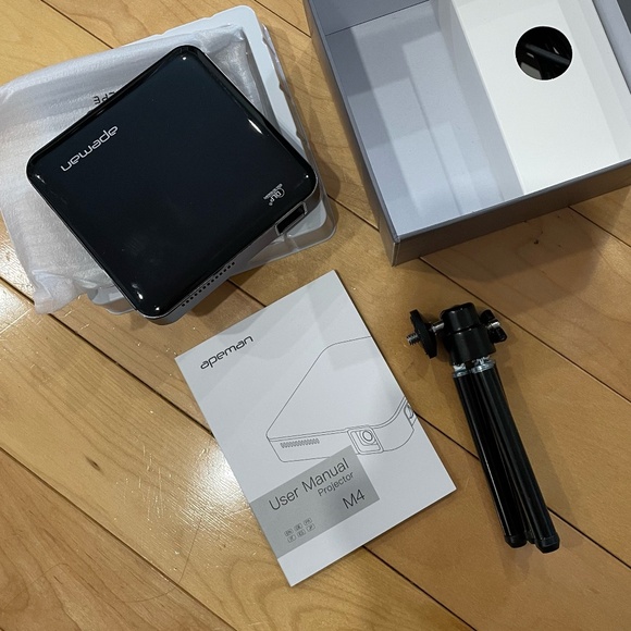 Apeman Mini Projector - Picture 4 of 4